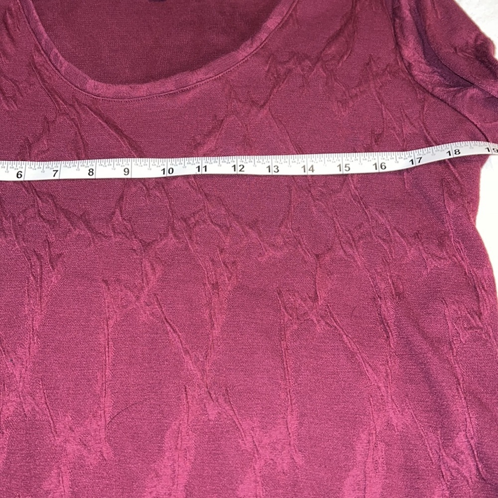 Vera Wang maroon knit top medium - Picture 2 of 7
